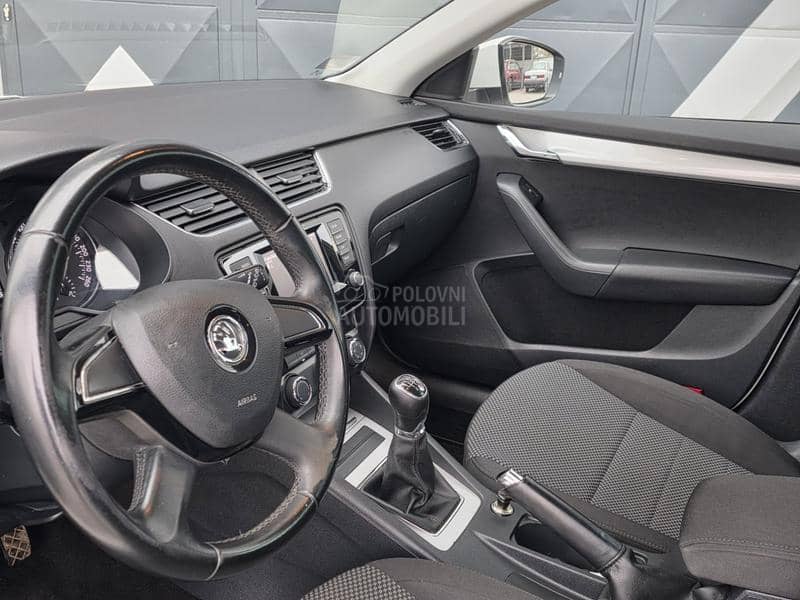 Škoda Octavia 1.6d/ 8 točkova