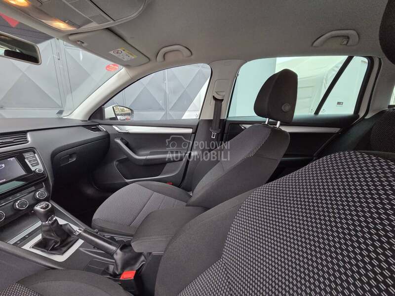 Škoda Octavia 1.6d/ 8 točkova