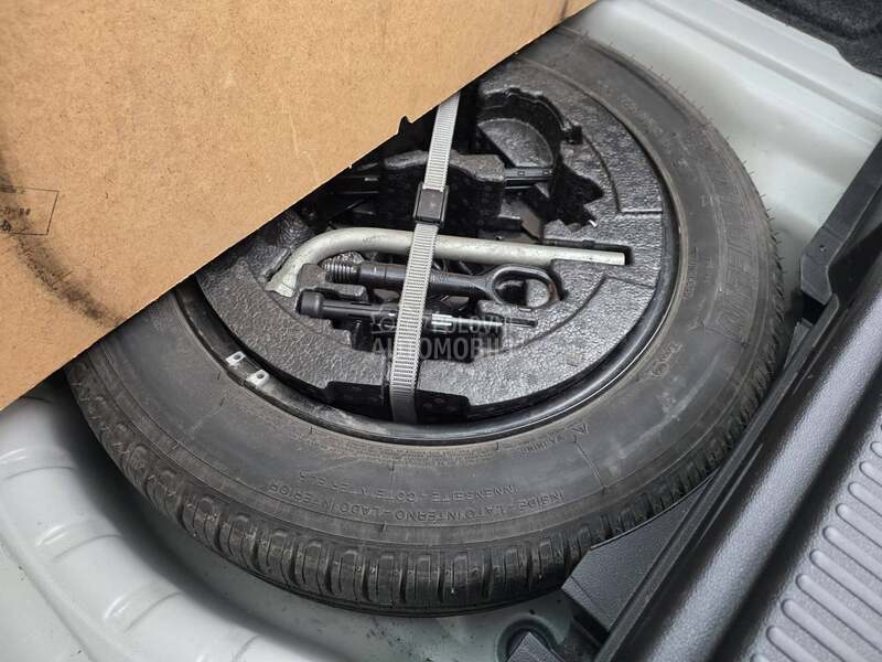 Škoda Octavia 1.6d/ 8 točkova