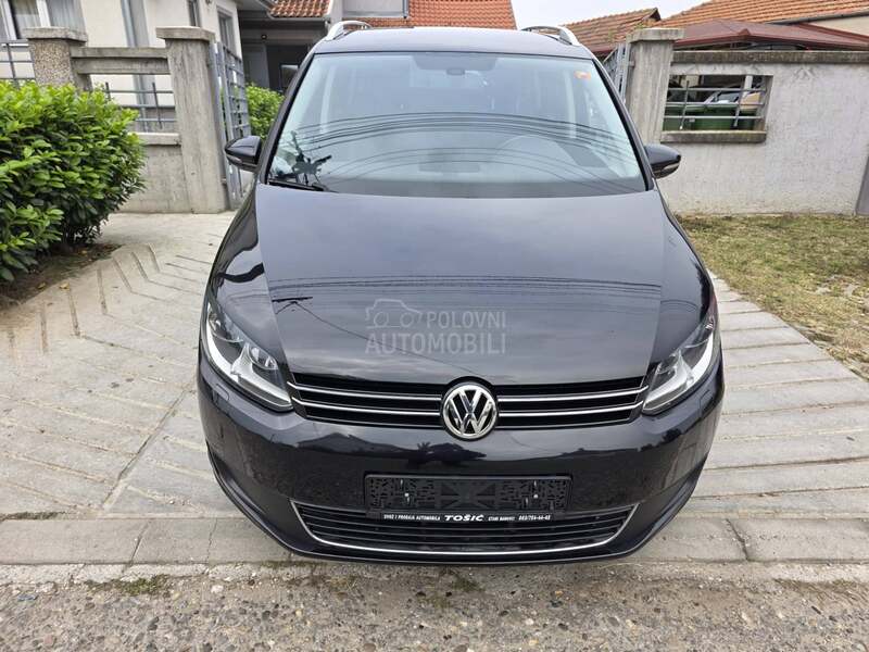Volkswagen Touran 129 000 k m n o v