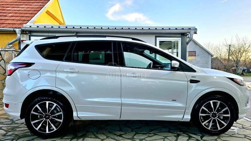 Ford Kuga 2.0D/ST-LINE/4X4/T0P