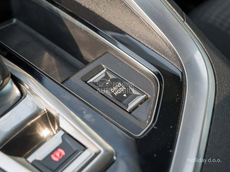 Peugeot 3008 1.5HDI Aut Nav