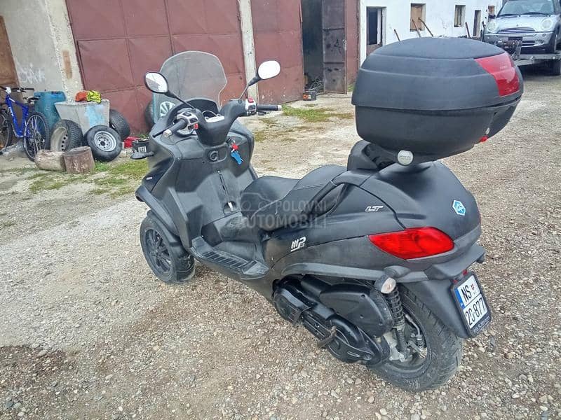 Piaggio mp 3 b kategorija
