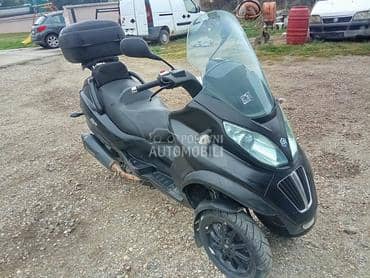 Piaggio mp 3 b kategorija