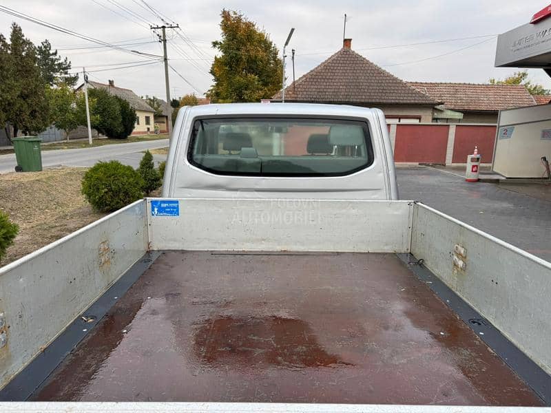 Volkswagen Transporter T5 2.5 TDI