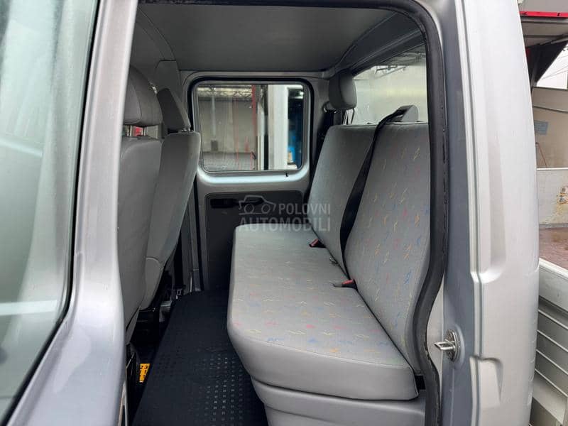 Volkswagen Transporter T5 2.5 TDI