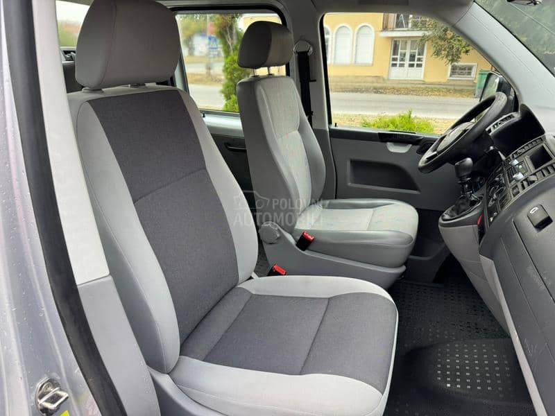 Volkswagen Transporter T5 2.5 TDI