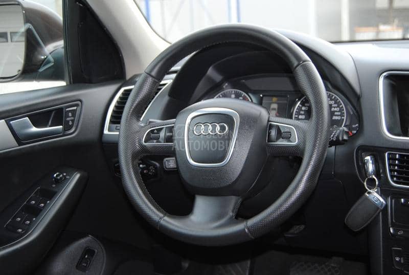 Audi Q5 2,0 TFSI AUTO. 4x4 Audi Q5 2,0 TFSI AUTO. 4x4