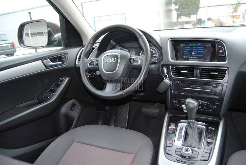 Audi Q5 2,0 TFSI AUTO. 4x4 Audi Q5 2,0 TFSI AUTO. 4x4