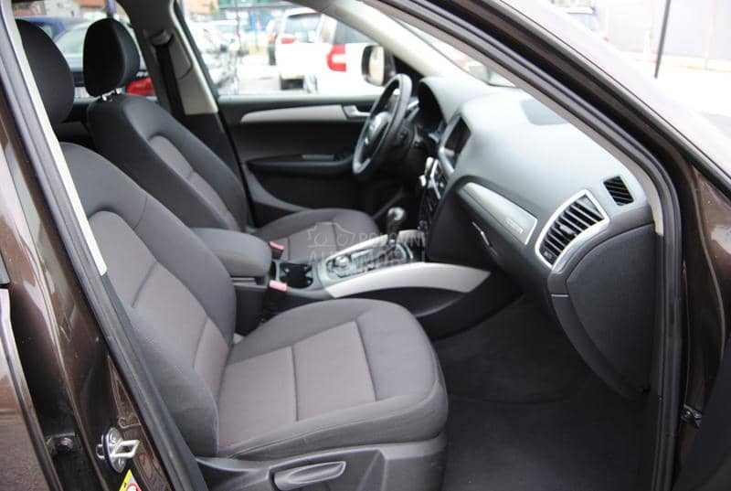 Audi Q5 2,0 TFSI AUTO. 4x4 Audi Q5 2,0 TFSI AUTO. 4x4