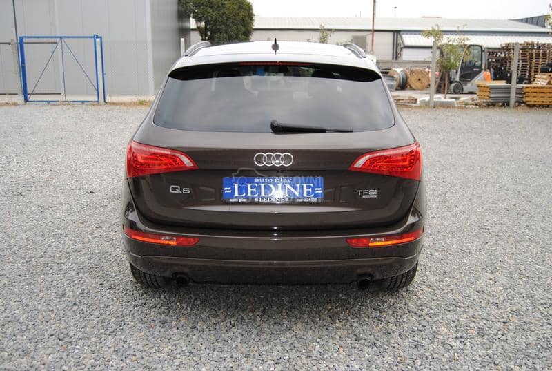 Audi Q5 2,0 TFSI AUTO. 4x4 Audi Q5 2,0 TFSI AUTO. 4x4