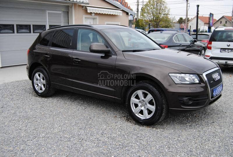 Audi Q5 2,0 TFSI AUTO. 4x4 Audi Q5 2,0 TFSI AUTO. 4x4