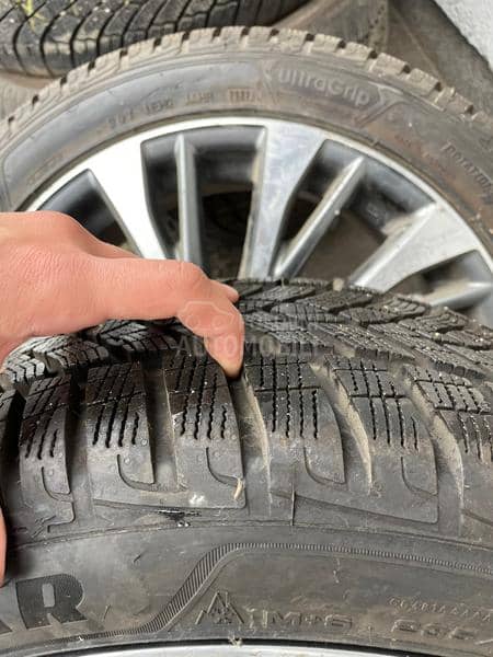 Goodyear 235/45 R18 Zimska