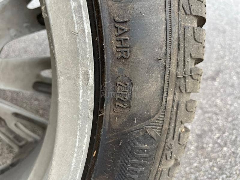 Goodyear 235/45 R18 Zimska