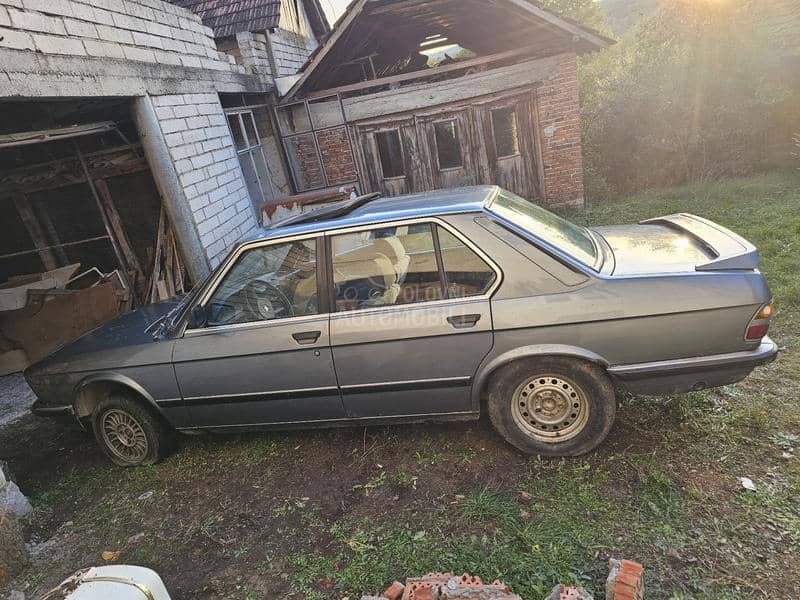 BMW 520 525e