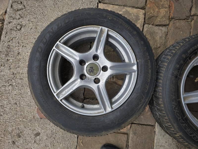 Aluminijumske felne Dezent sa ms gumama 15" 5 x 112