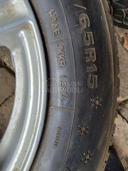 Aluminijumske felne Dezent sa ms gumama 15" 5 x 112