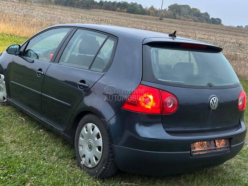 Volkswagen Golf 5 1.6