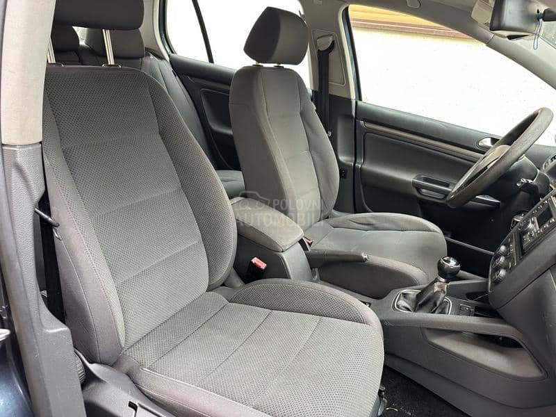 Volkswagen Golf 5 1.6