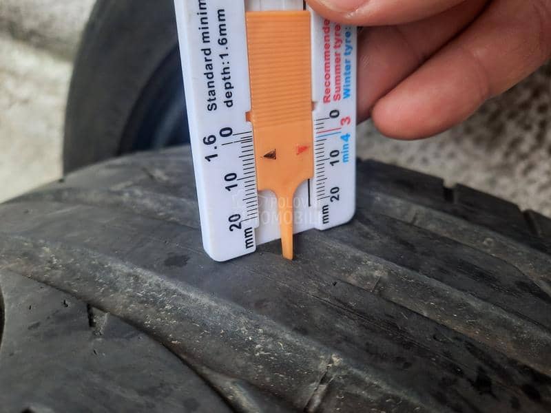 Bridgestone 225/55 R17 Letnja