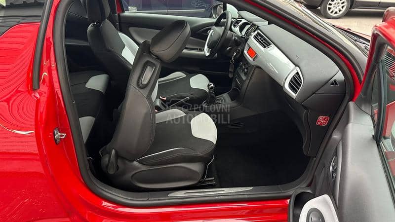 Citroen DS3  Citroen DS3