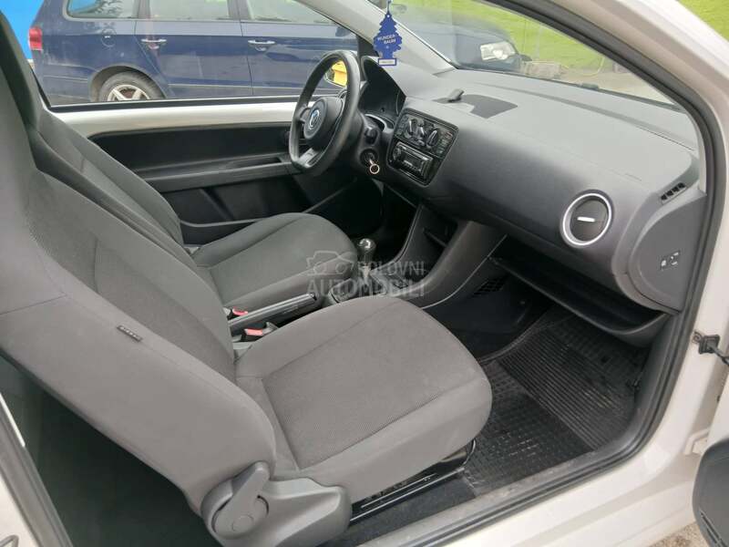 Volkswagen up! 