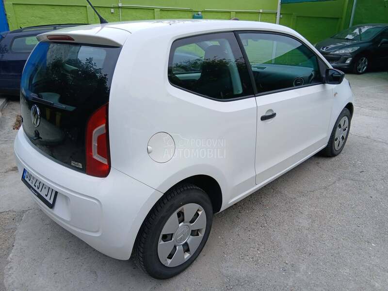 Volkswagen up! 