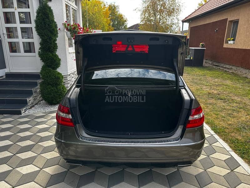 Mercedes Benz E 220 Avantgarde