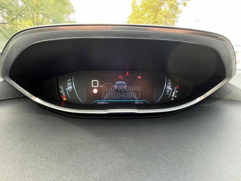 Peugeot 5008 1.6BHDI ALLURE 7sed