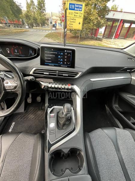 Peugeot 5008 1.6BHDI ALLURE 7sed