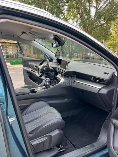 Peugeot 5008 1.6BHDI ALLURE 7sed