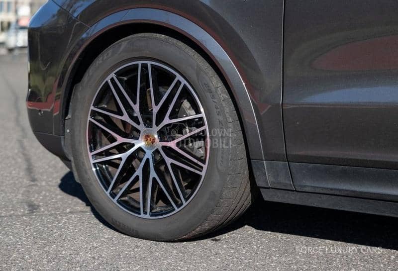 Porsche Cayenne E-Hybrid BOSE