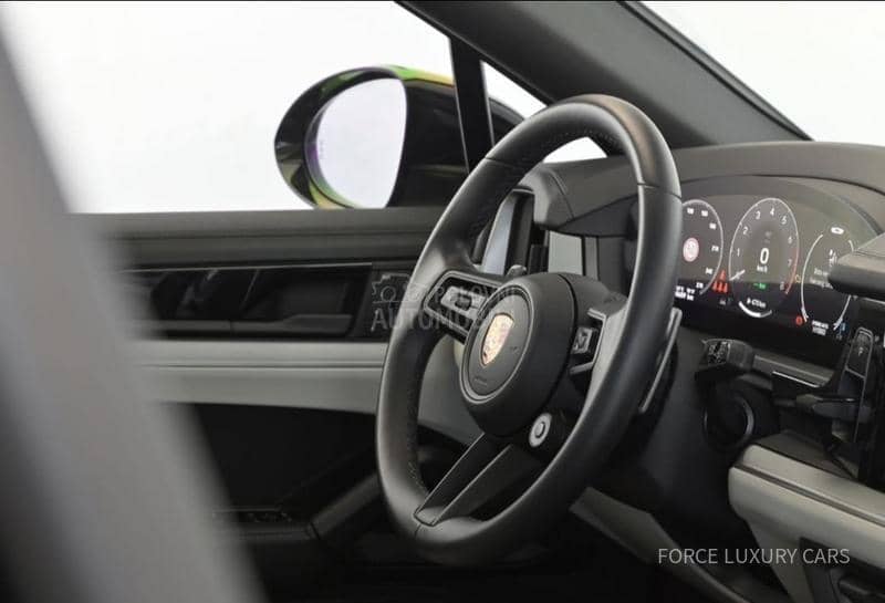 Porsche Cayenne E-Hybrid Coupe