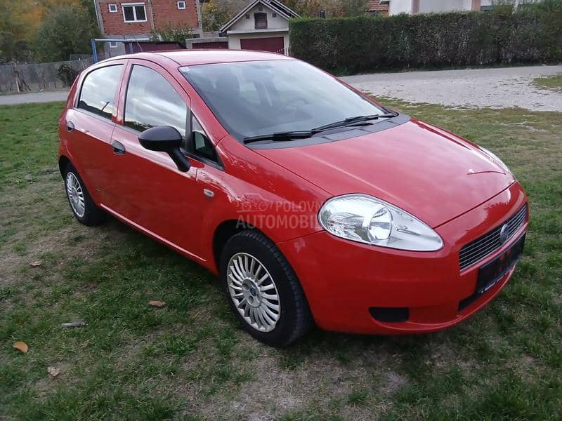 Fiat Grande Punto 1.2i 8w rezervisan