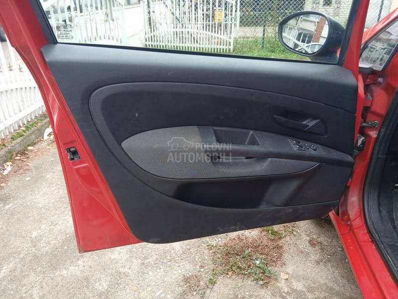 Fiat Grande Punto 1.2i 8w rezervisan