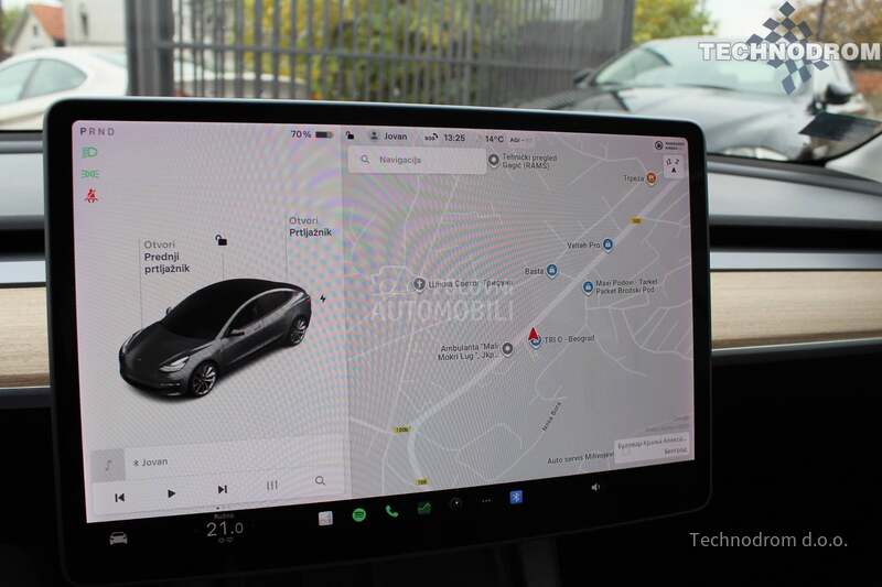 Tesla Model 3 LongRange Restajling