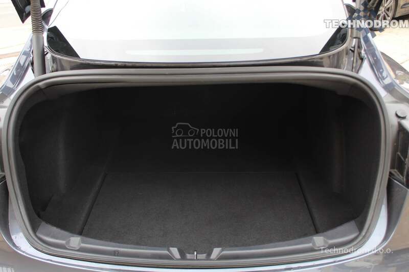Tesla Model 3 LongRange Restajling