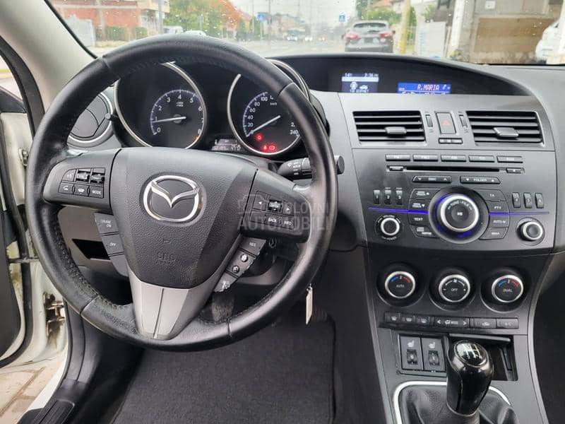 Mazda 3 1.6 ful NOVO NOVO Mazda 3 1.6 ful NOVO NOVO