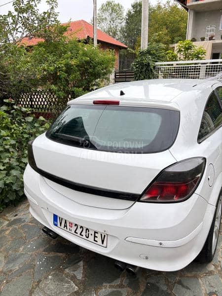 Opel Astra H GTC