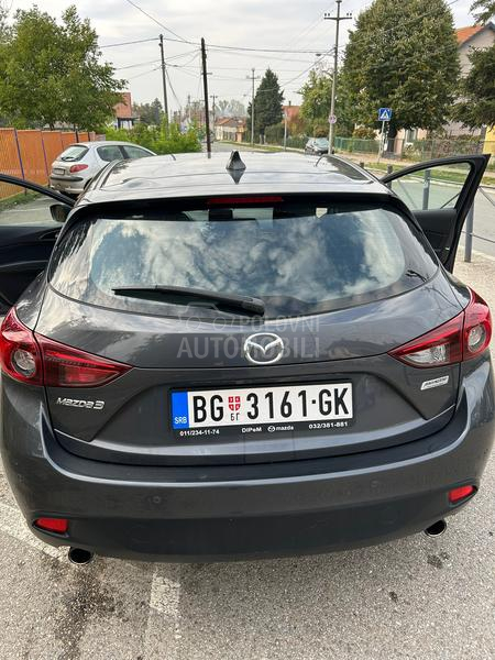 Mazda 3 2.0 Vredi pogledati