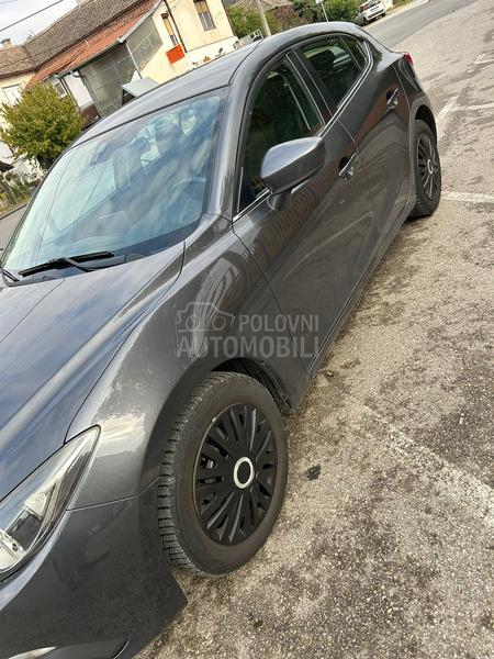 Mazda 3 2.0 Vredi pogledati