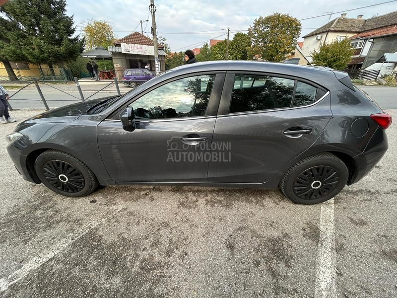 Mazda 3 2.0 Vredi pogledati