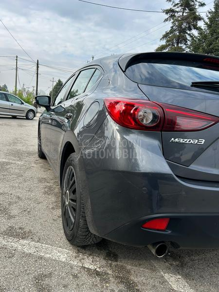 Mazda 3 2.0 Vredi pogledati