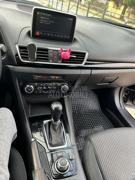 Mazda 3 2.0 Vredi pogledati