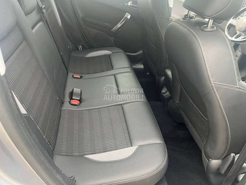 Peugeot 2008 1.6 Hdi Allure