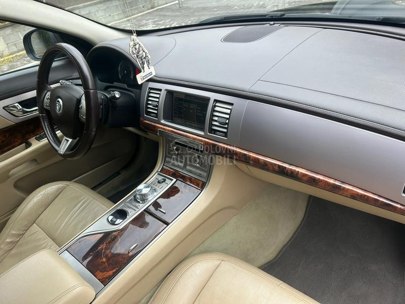 Jaguar XF PREMIUM LUXURY