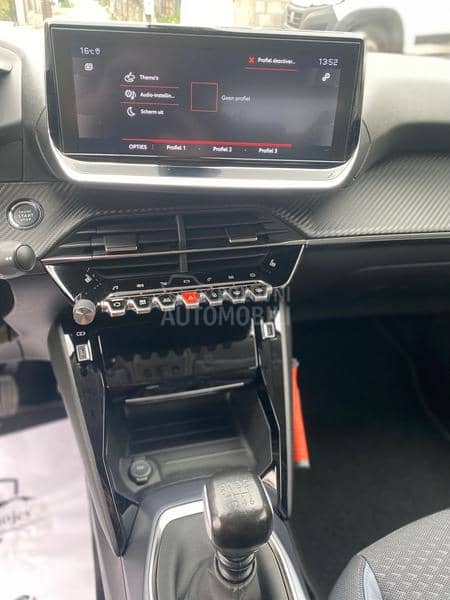 Peugeot 2008 1.2 ALURE VIRT