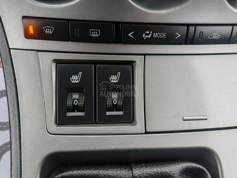 Mazda 3 1.6  n.a.v.i