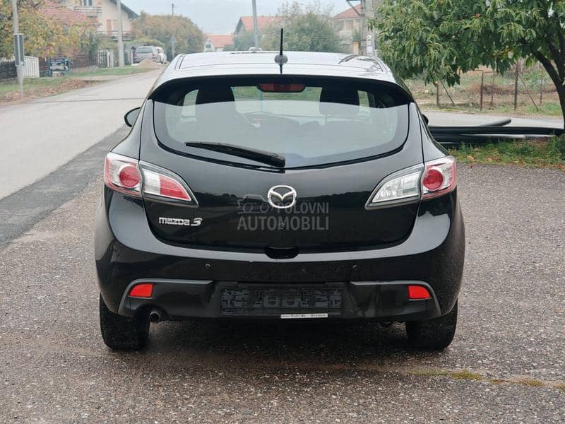 Mazda 3 1.6  n.a.v.i