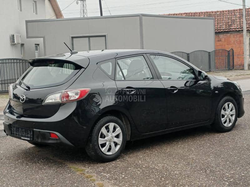 Mazda 3 1.6  n.a.v.i